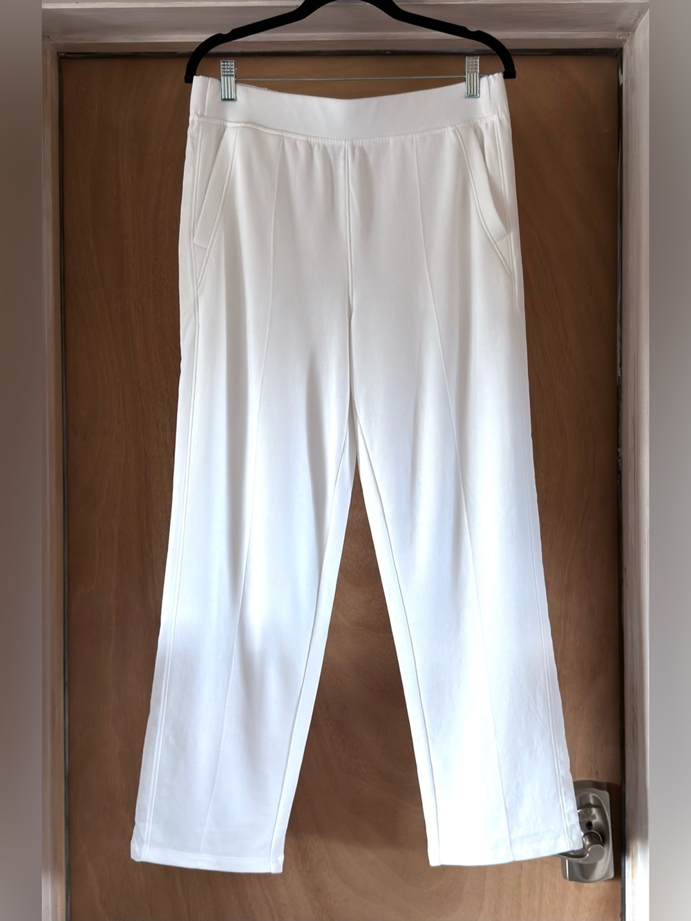 Talbots NWT Knit Pants White Straight Leg Women’s MP Petite Medium Elastic Waist